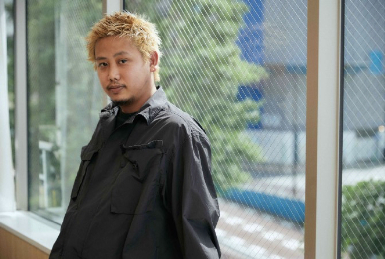 【re-quest/QJ】【sand教育論】新進系カットサロンでスタープレイヤー続々輩出。SNS集客で成功する一方で、美容師の本質を追求する教育を重視。